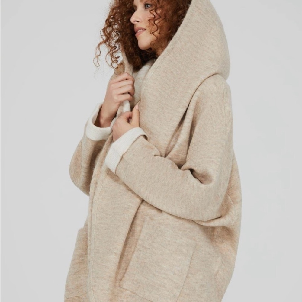 SuzySheir cocoon wrap